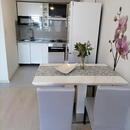 Apartman Marin * Tucepi